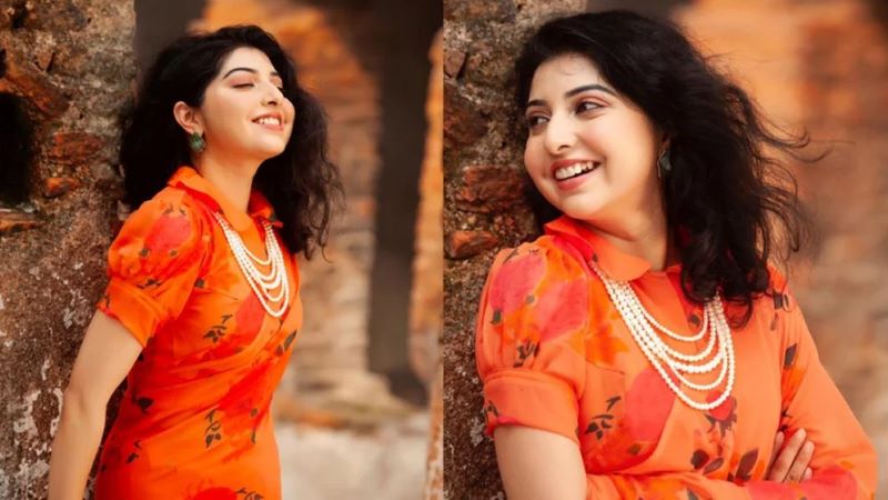 বিয়ে করেছেন পড়শী, পাত্র কে?